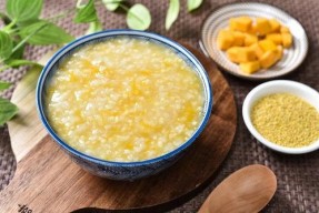 娱乐吃瓜酱薛小碗,娱乐吃瓜界的“瓜王”传奇